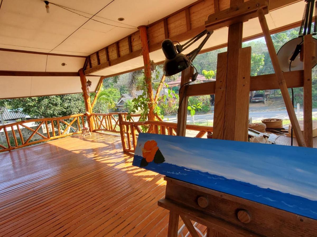 Artist Ko Yao Noi